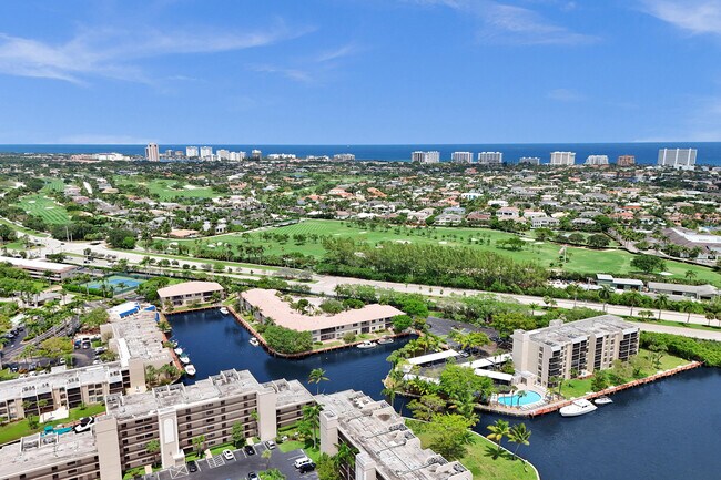 Building Photo - 12 Royal Palm Way