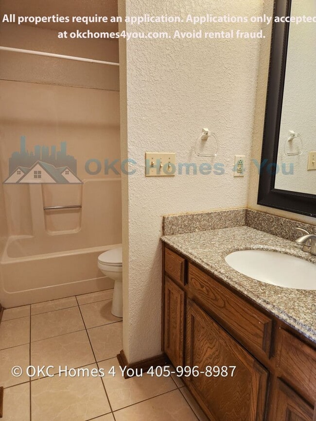 Building Photo - NW OKC 2 Bed Duplex! 25% Move-in Discount ...
