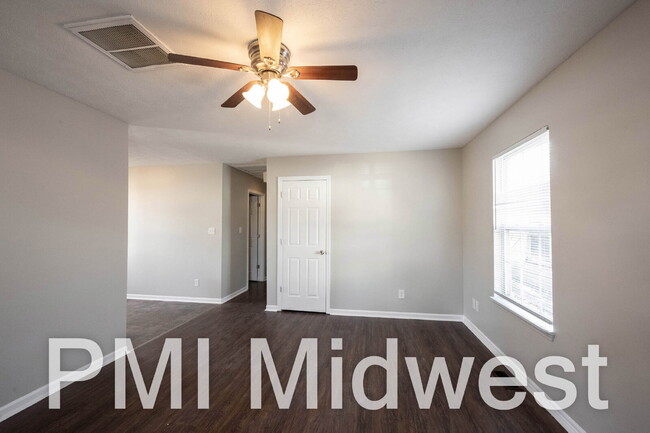 Building Photo - 1365 Mulberry St.