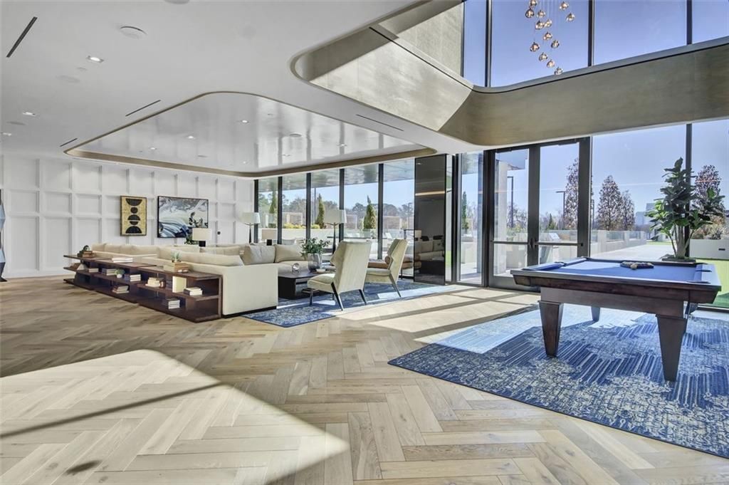 Building Photo - 2425 Peachtree Rd NE