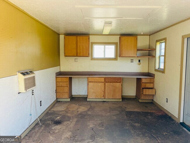 Building Photo - 405 Peeks Crossing Dr