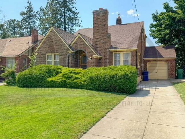 Building Photo - **COMING SOON** Beautiful Down River Brick Bungalow with River Views