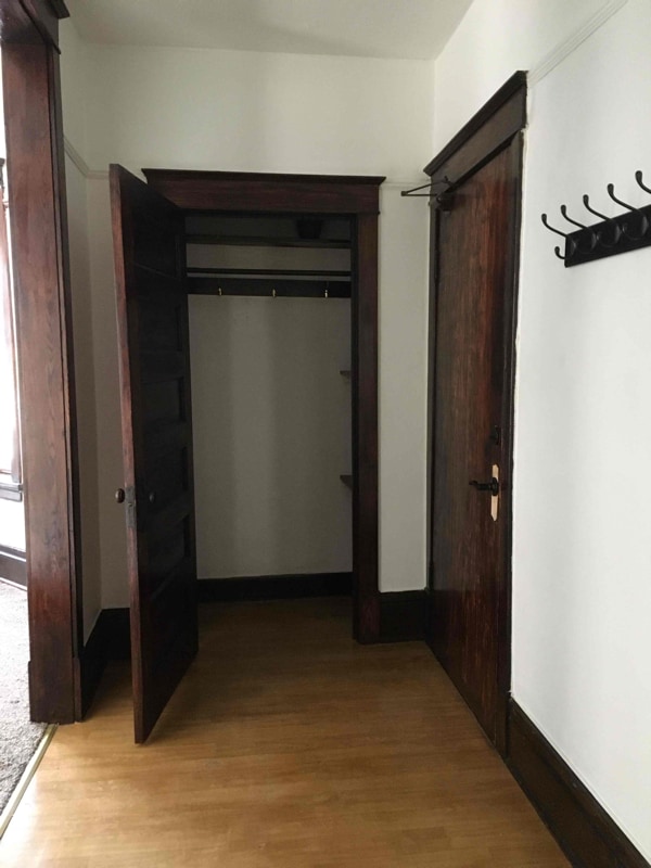 Building Photo - 423 N 1st Ave E