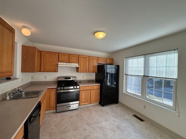 Building Photo - Updated New Tripoli Rental