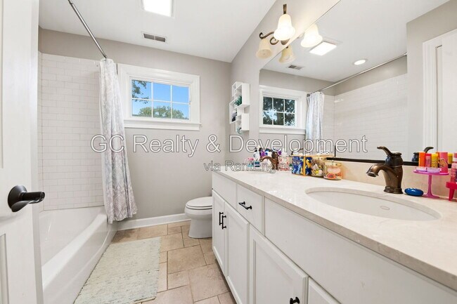 Building Photo - 4508 Bryan Pl