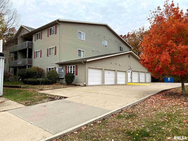 Primary Photo - 3804 Creek Hill Dr