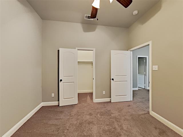 Building Photo - 900 McLynn Ct