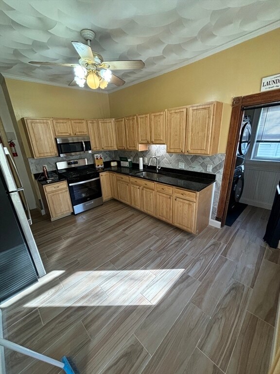 Building Photo - 118 Harrishof St