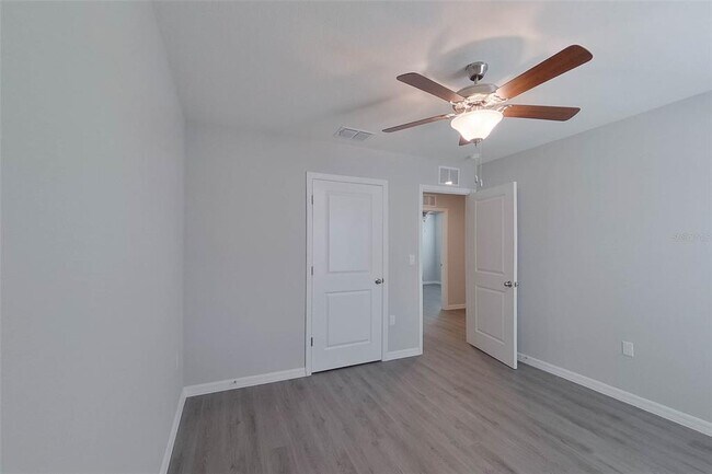 Building Photo - 8641 SW 43rd Ter