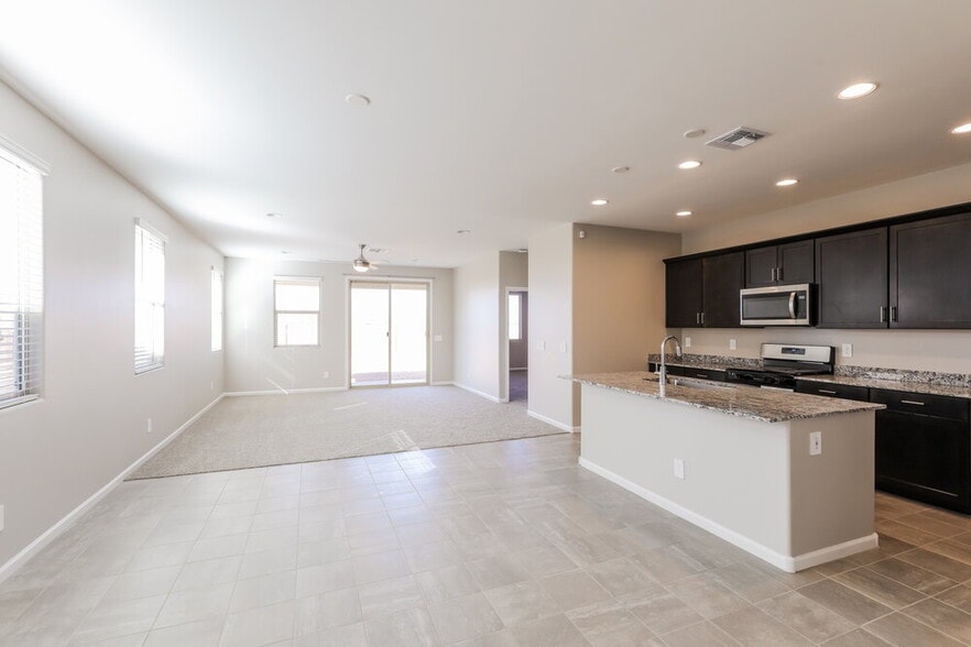 Building Photo - 12705 E Caden Dr
