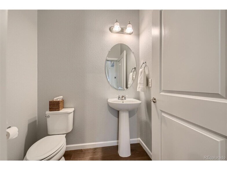 Building Photo - 14762 E Belleview Ave