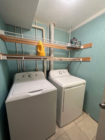 Building Photo - 6432 Pflumm Rd