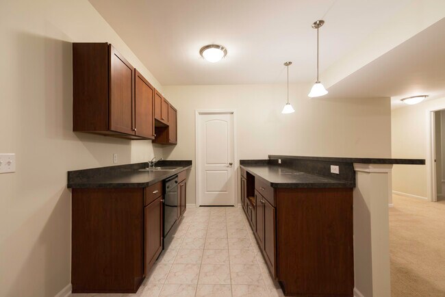 Building Photo - 2962 Hunley Dr