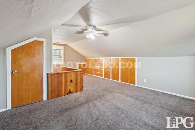 Building Photo - 4336 Lyman Ave