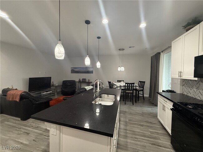 Building Photo - 1542 Tilman Ln