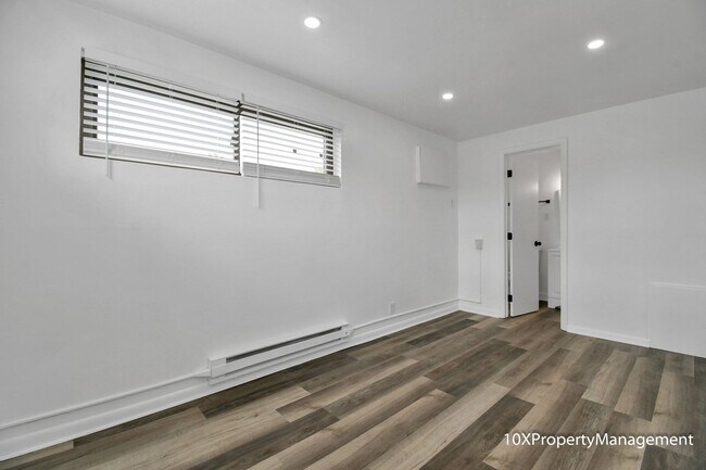 Building Photo - 499 E Columbus St