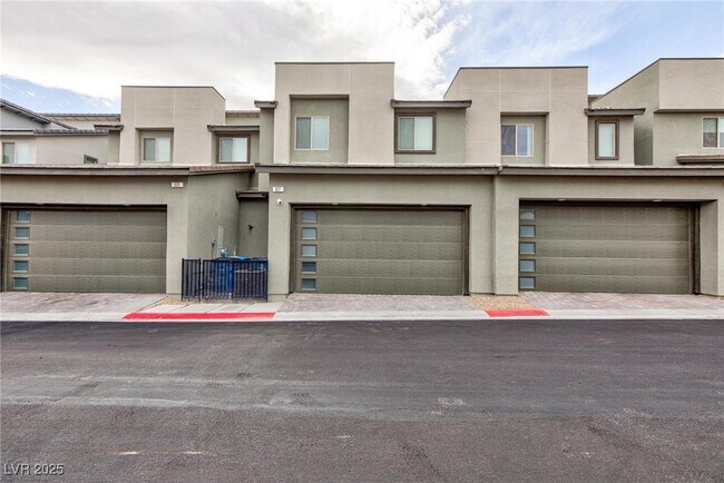 Building Photo - 527 Sonoma Range St