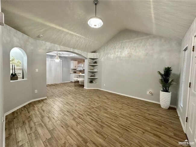 Building Photo - 416 Canela Dr