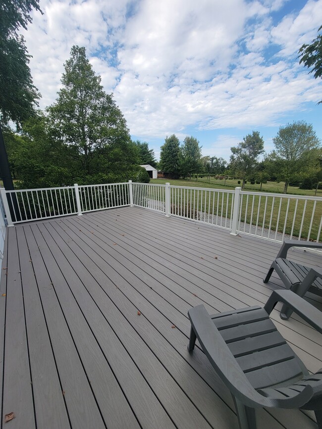 Building Photo - 33 Rittenhouse Rd