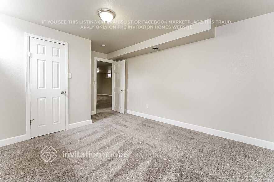 Building Photo - 5561 Xanadu St
