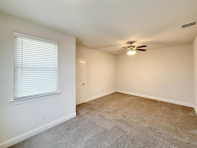 Building Photo - 7001 Windmill St