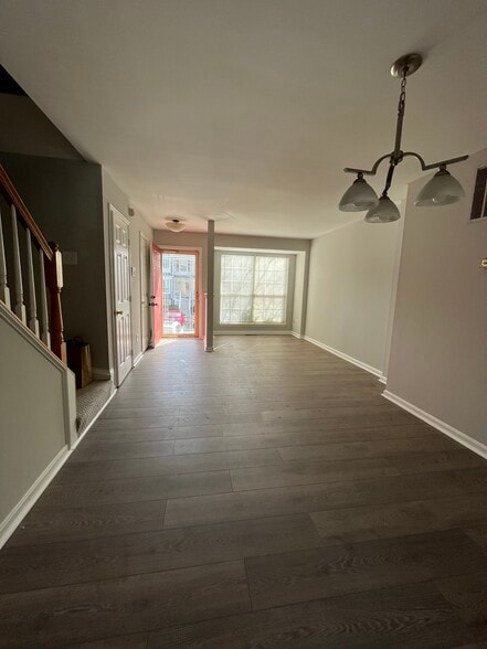 Building Photo - 14222 Autumn Cir