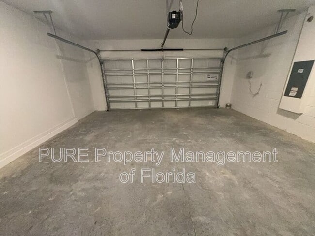 Building Photo - 1304 NW 48th Terrace