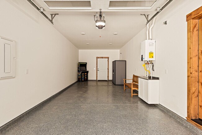 Building Photo - 89192 US-26