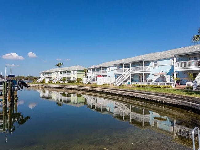 Building Photo - Stunning 2/1 available now at Waterside at Coqunia Key!