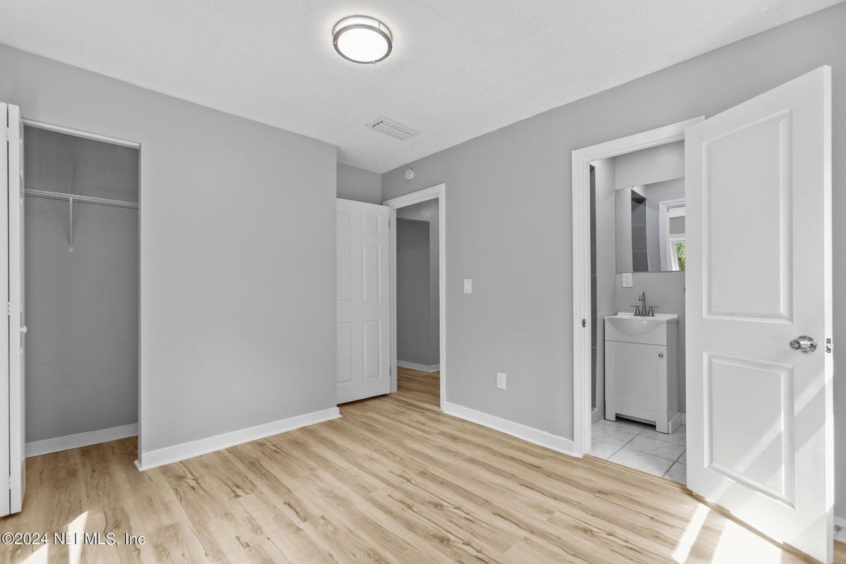 Building Photo - 7230 Melvin Rd