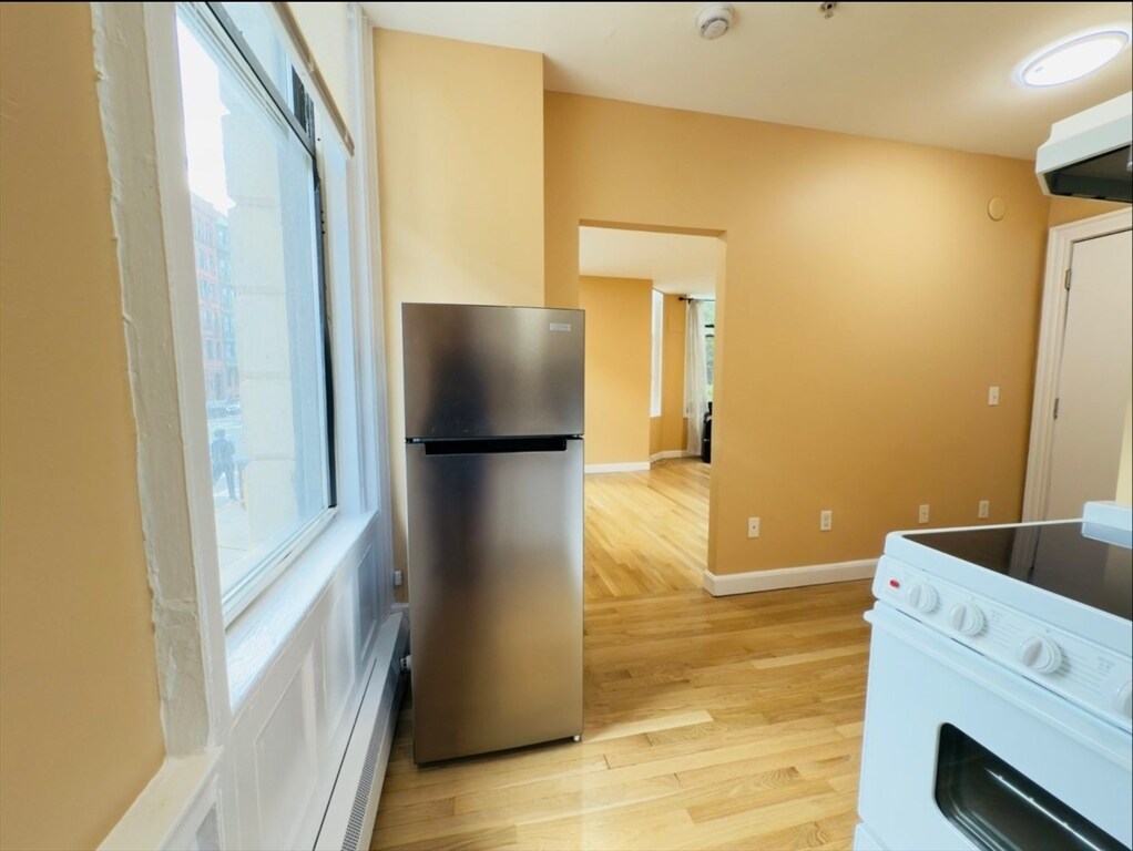 Building Photo - 483 Beacon St