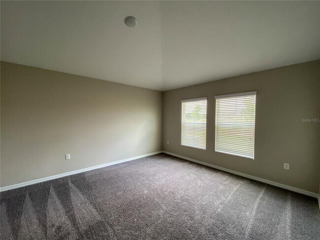 Building Photo - 12921 Twin Bridges Dr