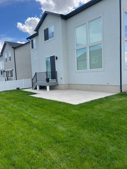 Building Photo - 118 N Lasalle Dr