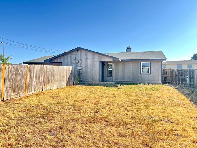 Building Photo - 4104 Shawn Dr