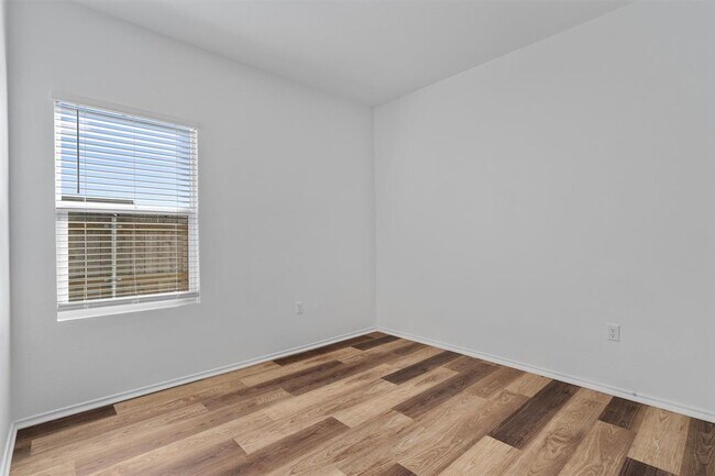 Building Photo - 7704 Poppy Petal Dr