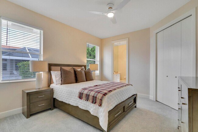 Building Photo - 10802 Egret Pointe Ln