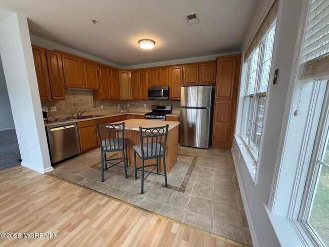 Building Photo - 554 St Andrews Pl