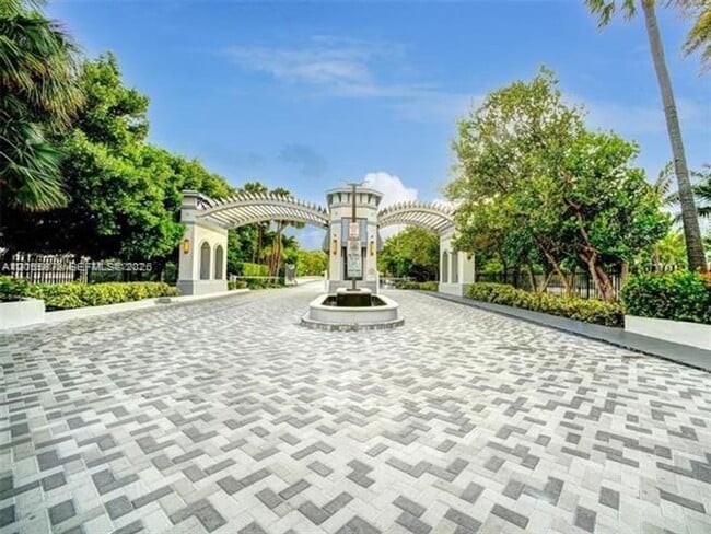 Building Photo - 456 Poinciana Island Dr