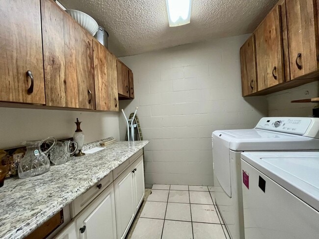 Building Photo - Beautiful 3/2 home in Mulberry!!