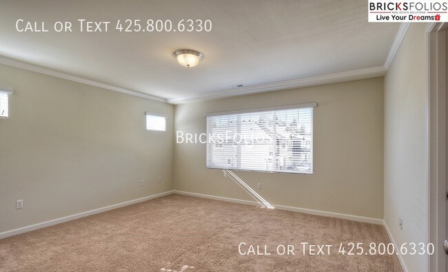 Building Photo - Your Puyallup Dream Home is Here – Open La...