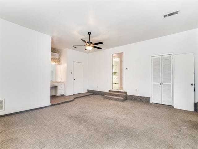 Building Photo - 722 Hawthorne Dr