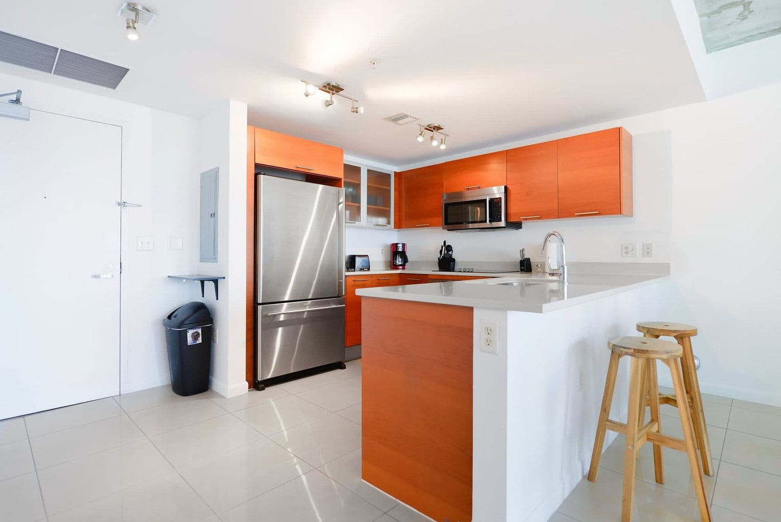 Building Photo - 3250 NE 1st Ave