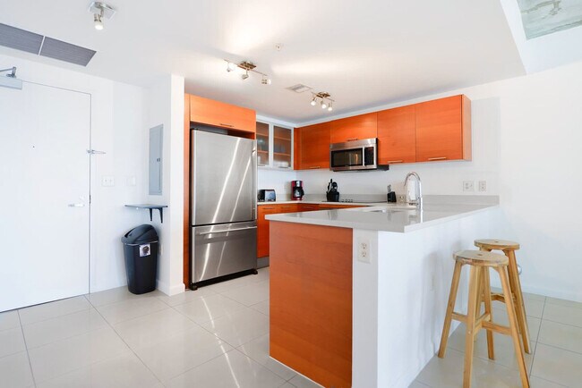 Building Photo - 3250 NE 1st Ave