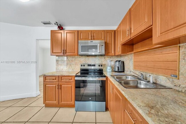 Building Photo - 4710 NW 12th St