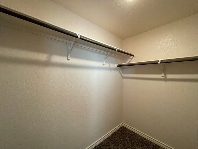 Building Photo - Townhome for rent
