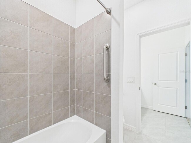 Building Photo - 2033 Emerald Springs Dr