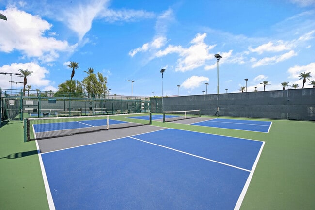 Building Photo - 78297 Willowrich Dr