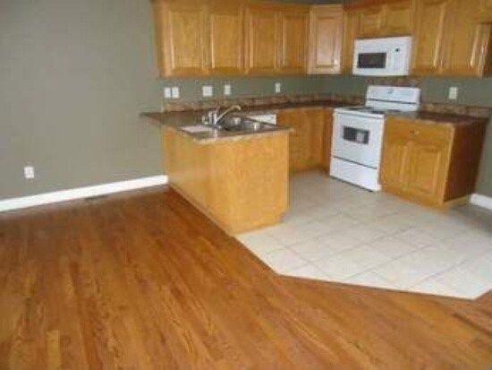 Building Photo - 238 River Tanmer Way