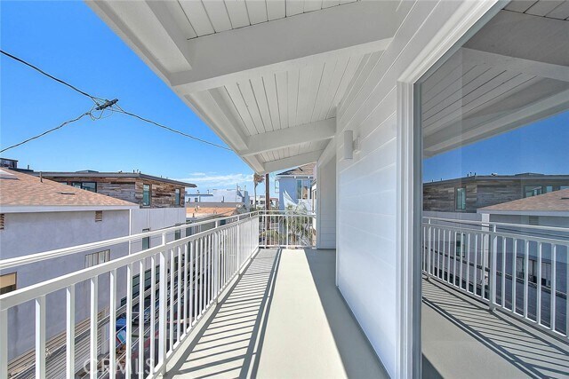 Building Photo - 310 Bayview Dr