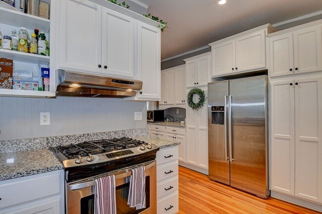 Building Photo - Beautiful Older home renovated for todays lifestyle